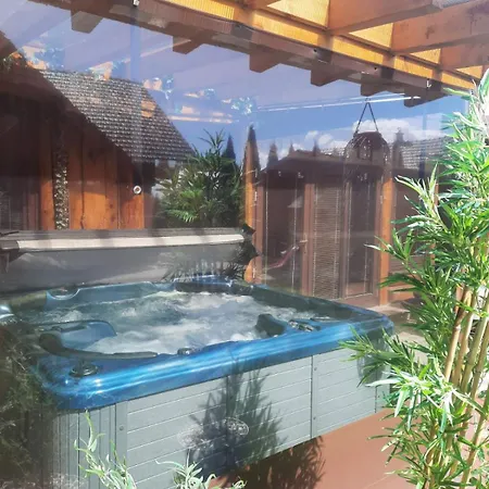 Zrubový Dom - Moon Casa de Férias Nová Lesná