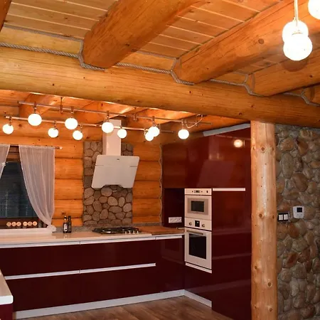 Zrubový Dom - Moon Nová Lesná