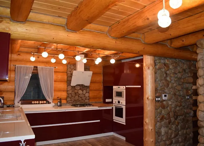 Zrubový Dom - Moon Nová Lesná